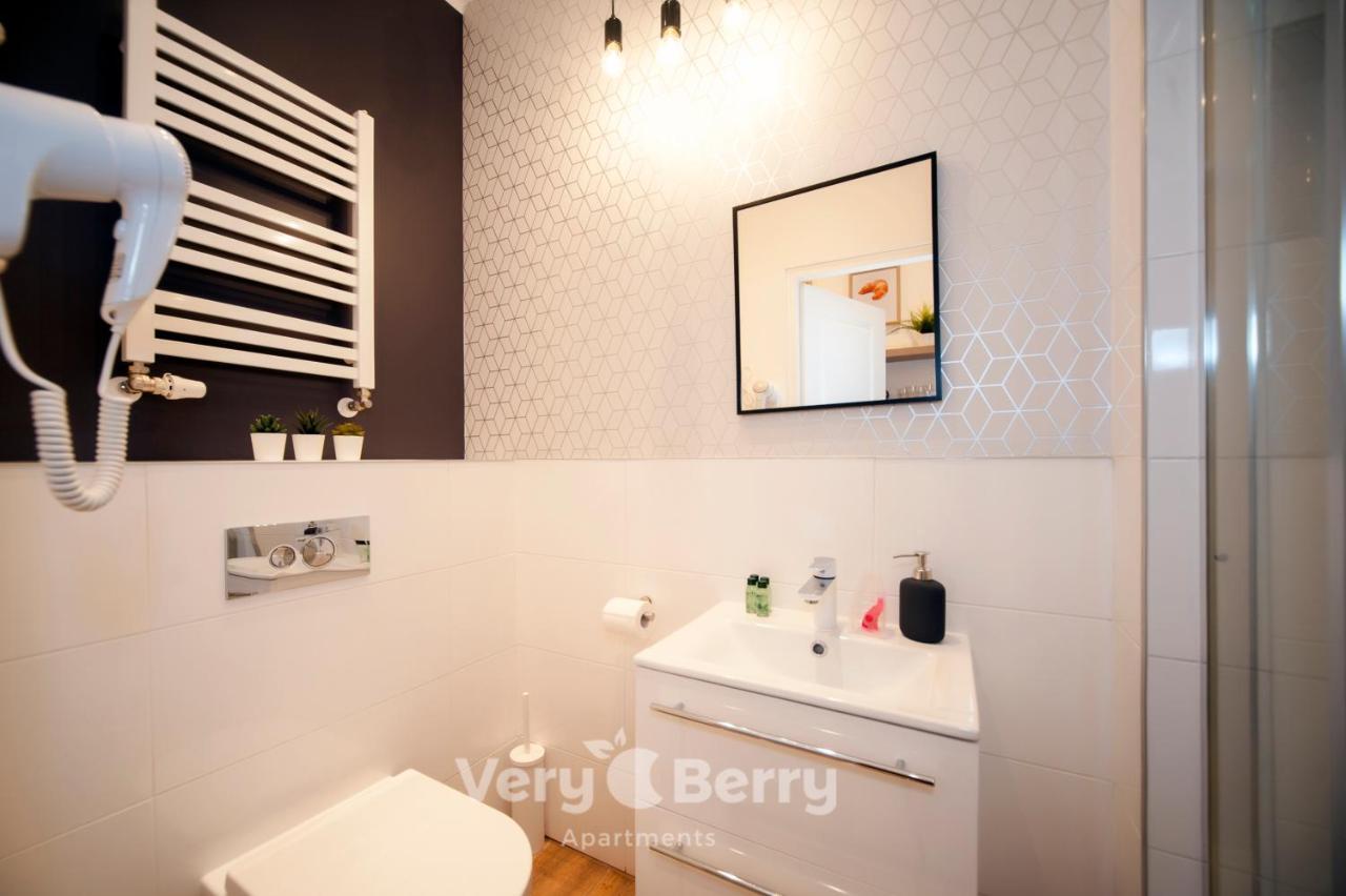 Very Berry - Glogowska 35A - Mtp Apartments - Self Check In 24H Poznan Exterior foto